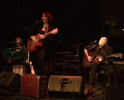 2008-11-29 Svart L&ouml;rdag - Karin Renberg, Stina Berge och Basse Aronsson