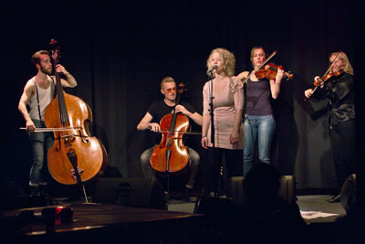 2011-04-02 Olivias Poesiorkester